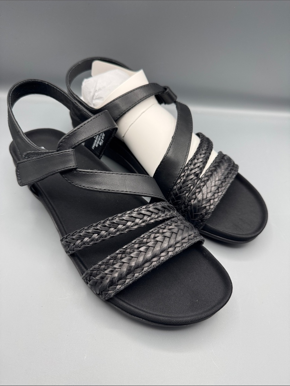 Baretraps Jalen Women's Sandals - Picture 1 of 4